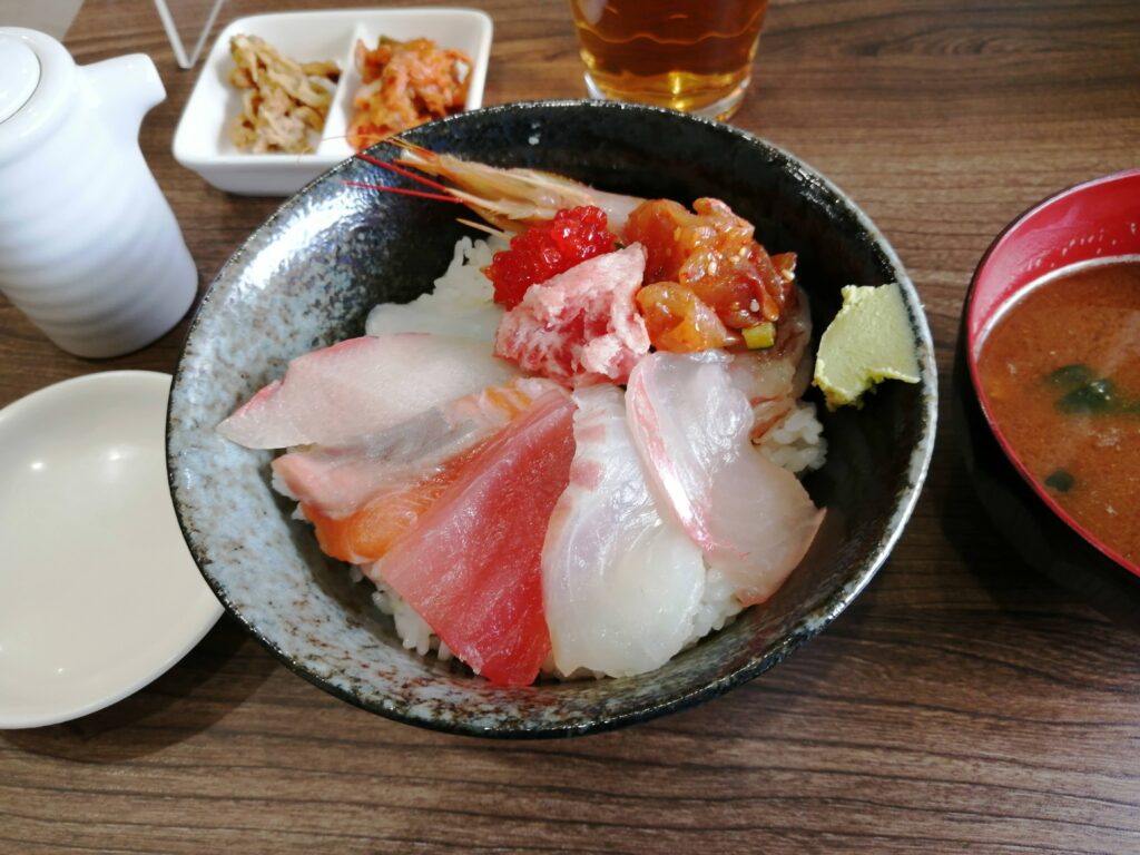 海鮮丼 鈴華