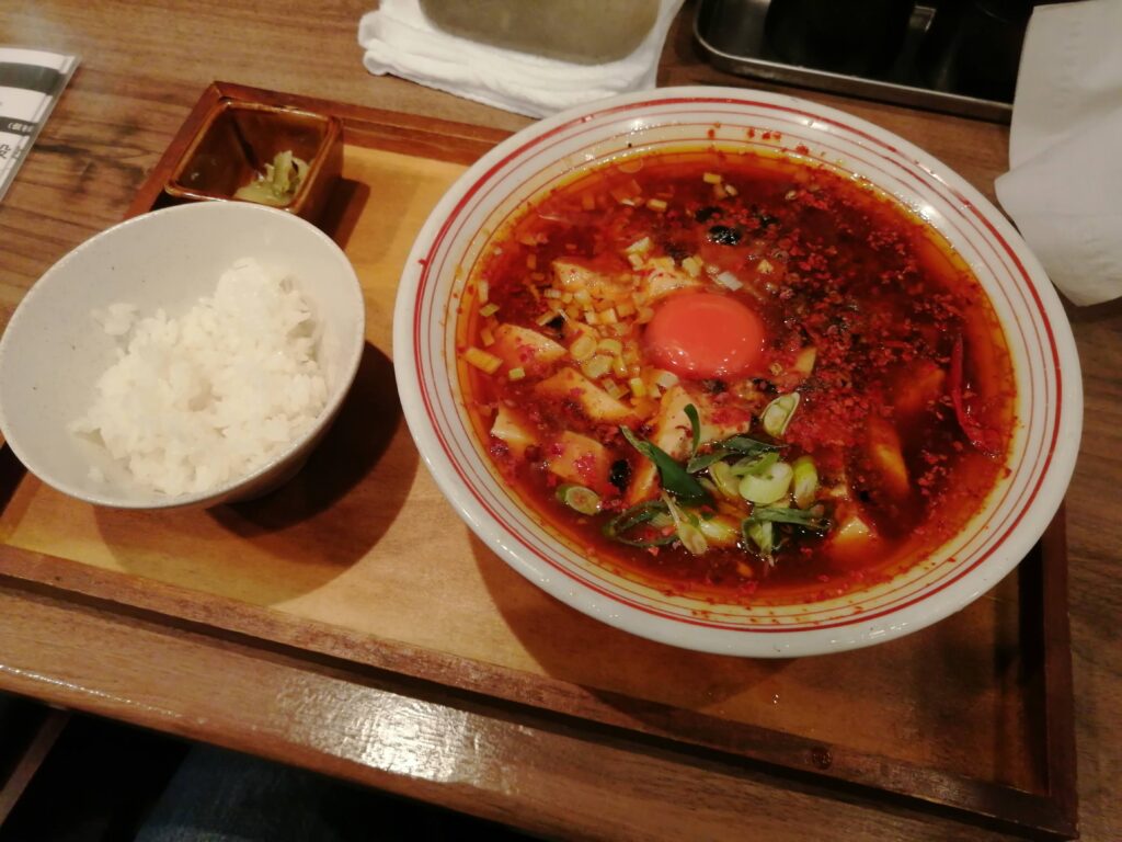 麻婆麺専門店 麻仁 堀江本店