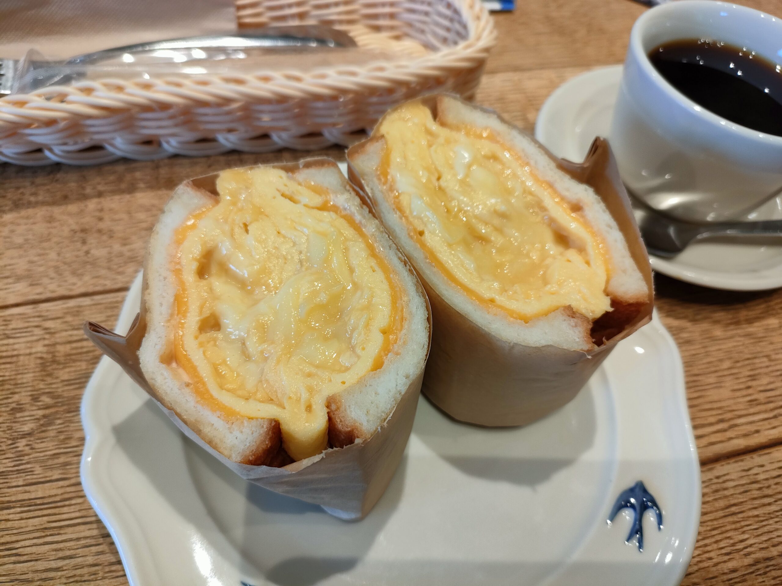 天然酵母の食パン専門店つばめパン&Milk 庄内緑地公園店