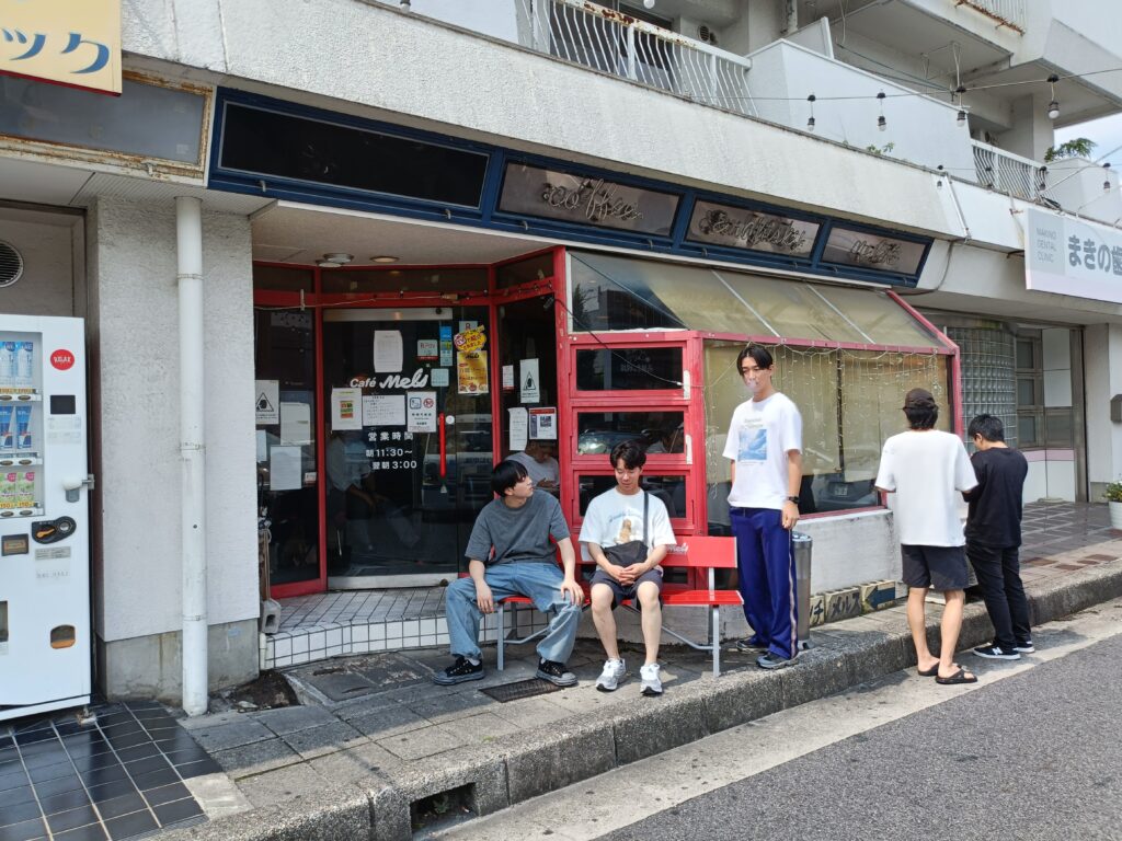 カフェ メルス 猪子石店