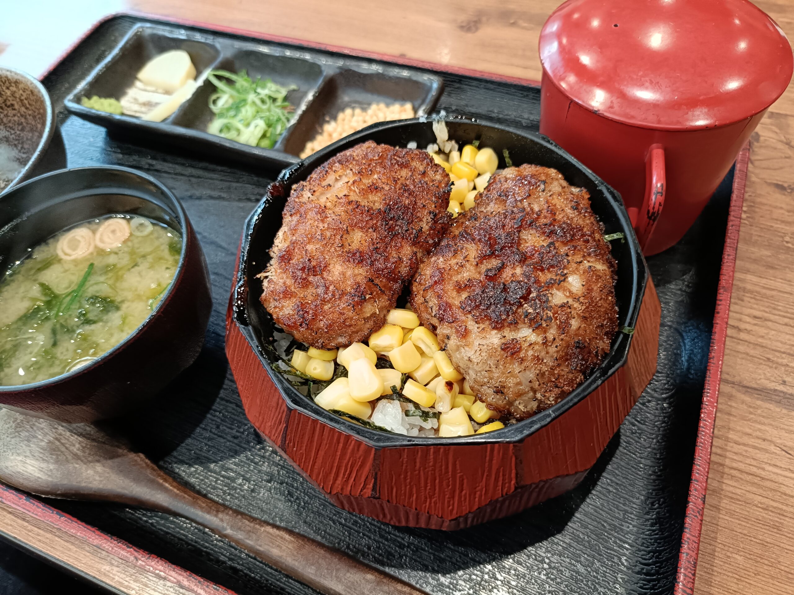 肉食家さんのハンバーグ にくきゅうグリル