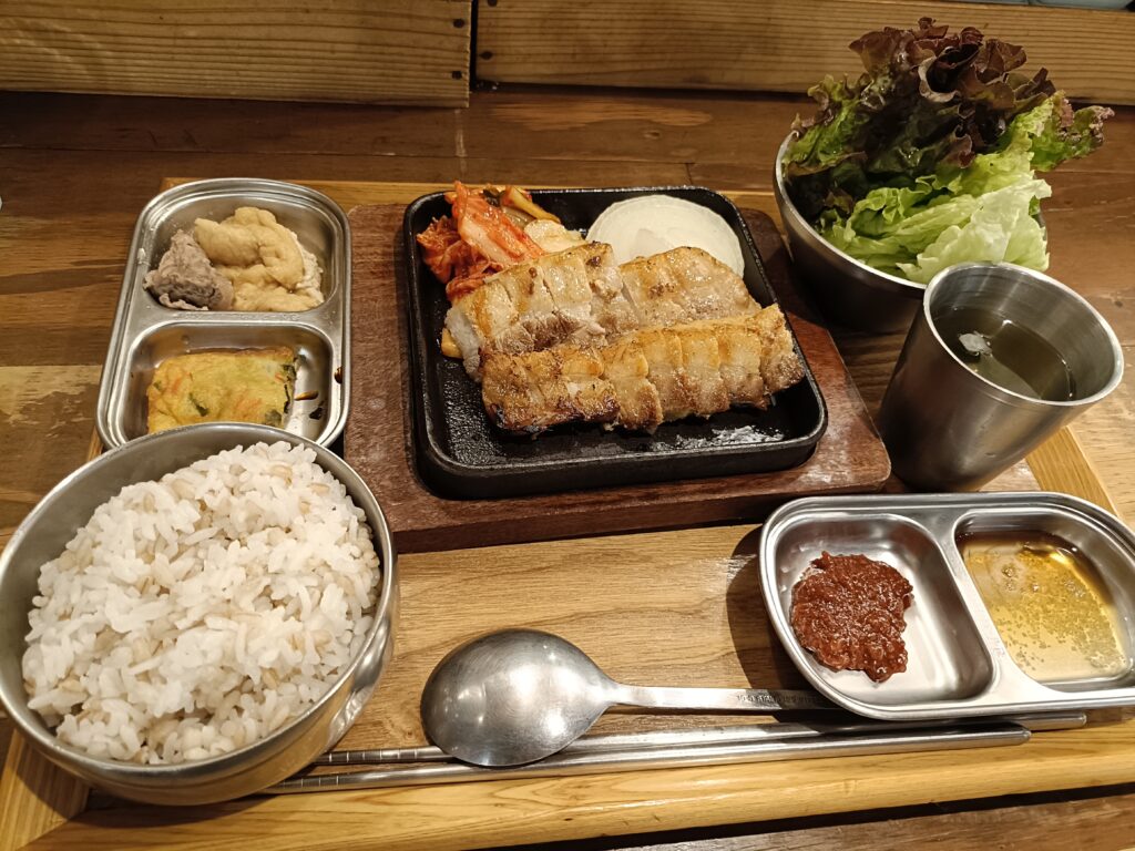 韓国酒場 パル 名駅柳橋店