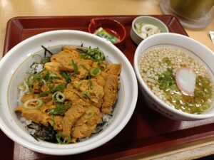 なか卯 名古屋伏見店