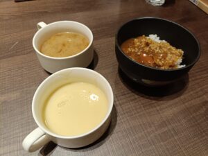 あっとバーグ 新瑞橋店