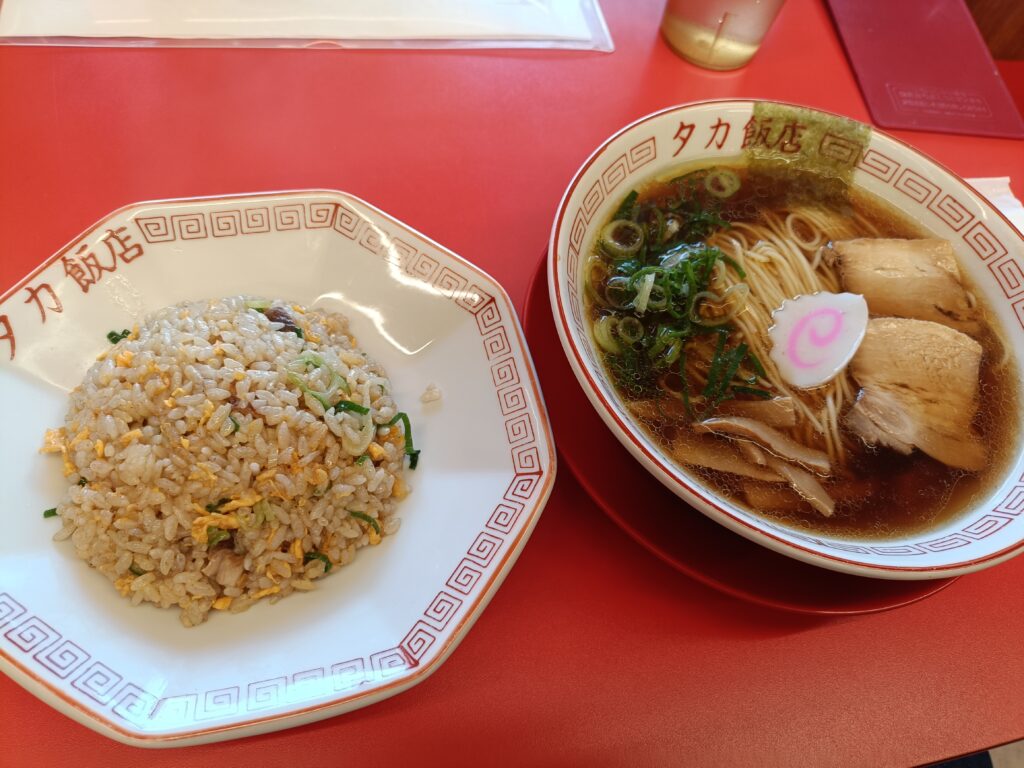 タカ飯店