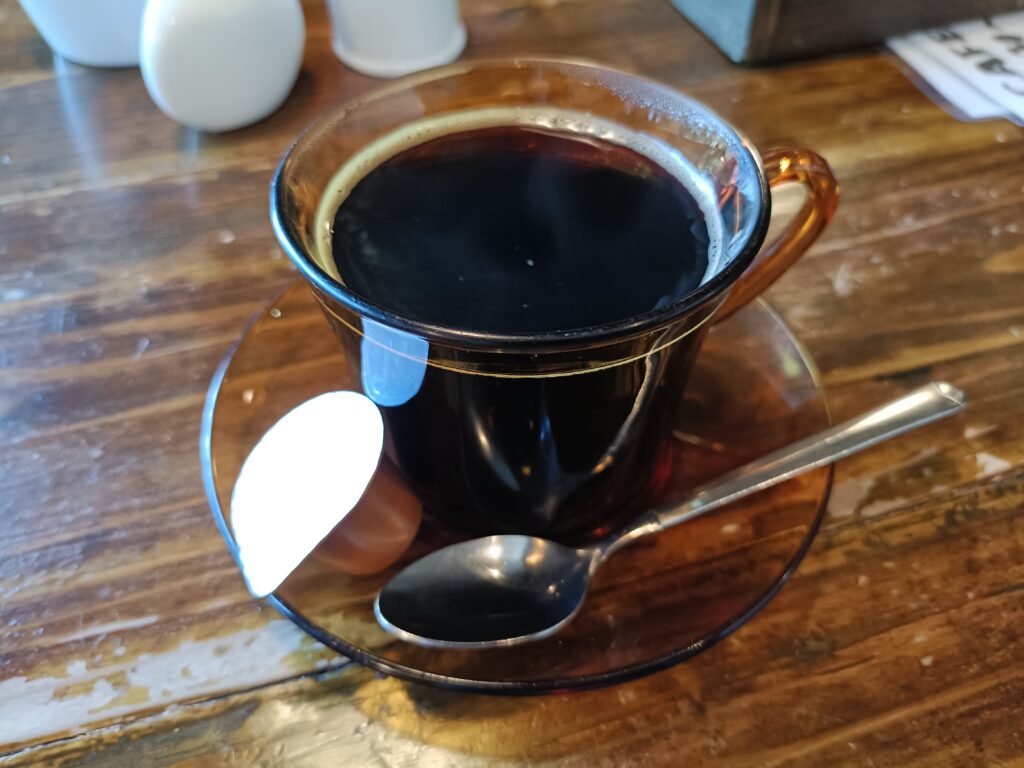 ADOOR （アドア）