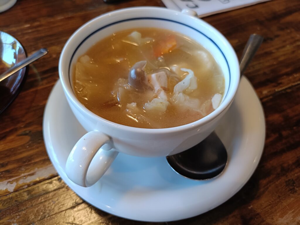 ADOOR （アドア）