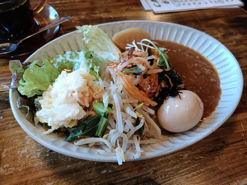 ADOOR （アドア）