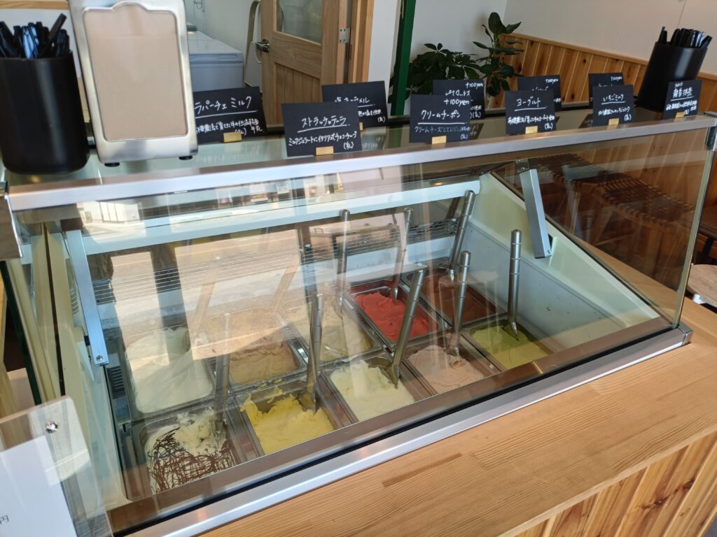 GELATERIA RAPACE （ジェラテリア ラパーチェ）
