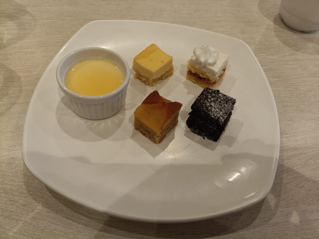 神戸クック・ワールドビュッフェ イオンタウン各務原鵜沼店