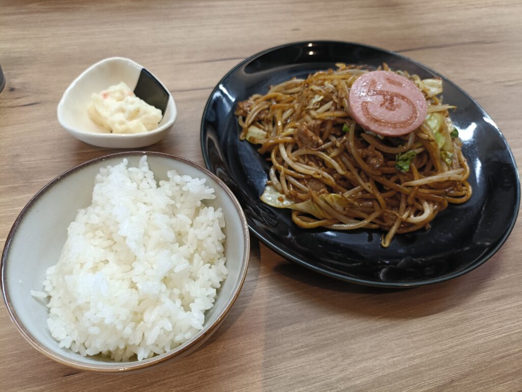 焼きそばスタンドらふ