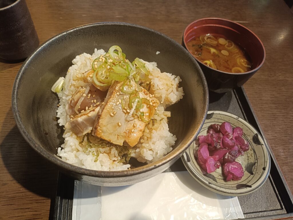 中茂