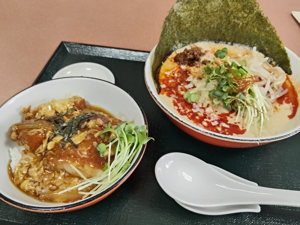 群鳳