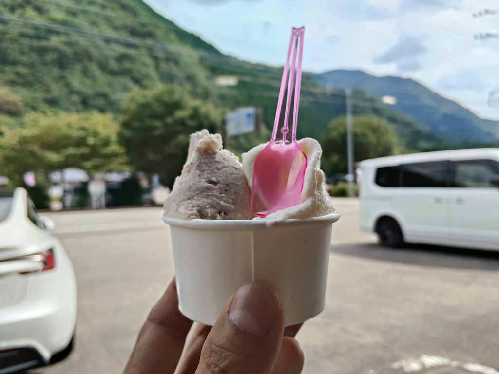 明宝ジェラート 本店